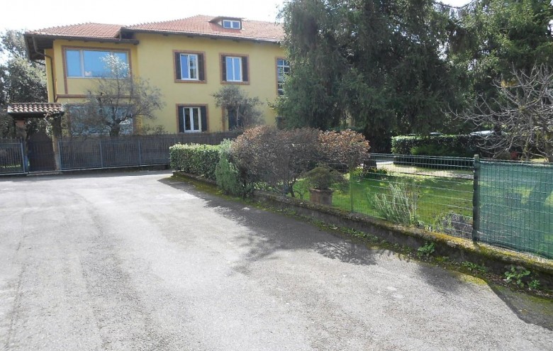 Villa singola in vendita a Massa