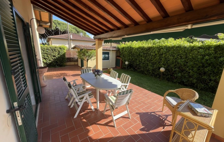 Villa singola in vendita a Pietrasanta