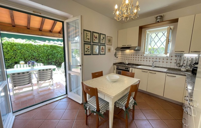 Villa singola in vendita a Pietrasanta