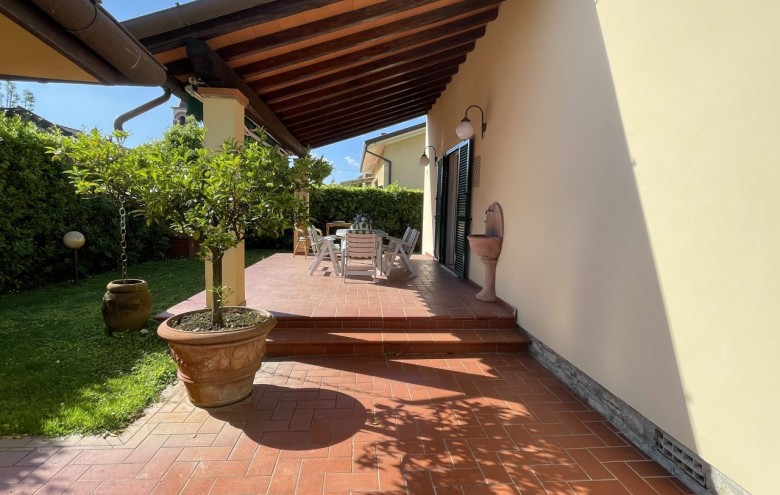 Villa singola in vendita a Pietrasanta