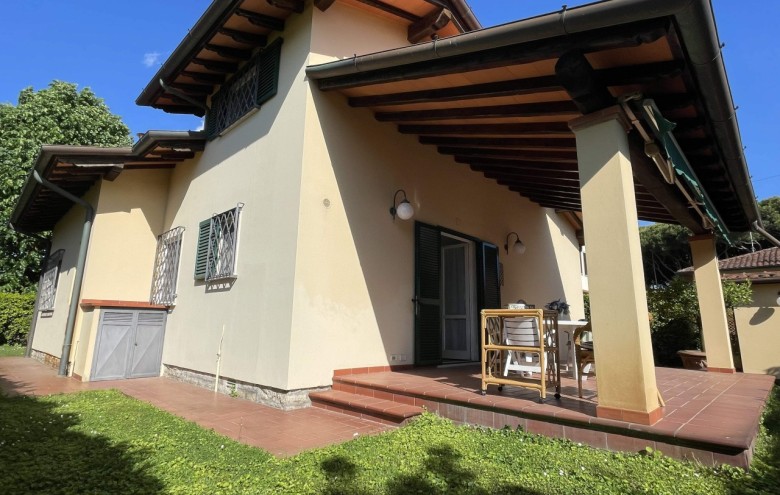 Villa singola in vendita a Pietrasanta