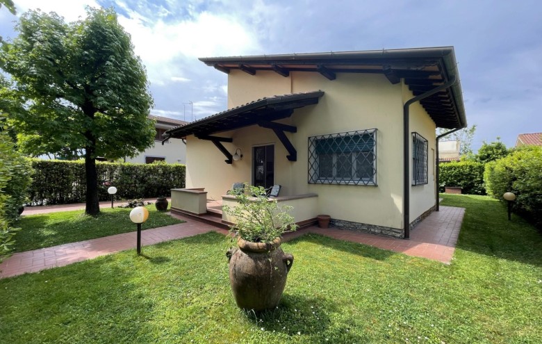 Villa singola in vendita a Pietrasanta