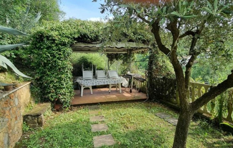 Villa singola in vendita a Carrara