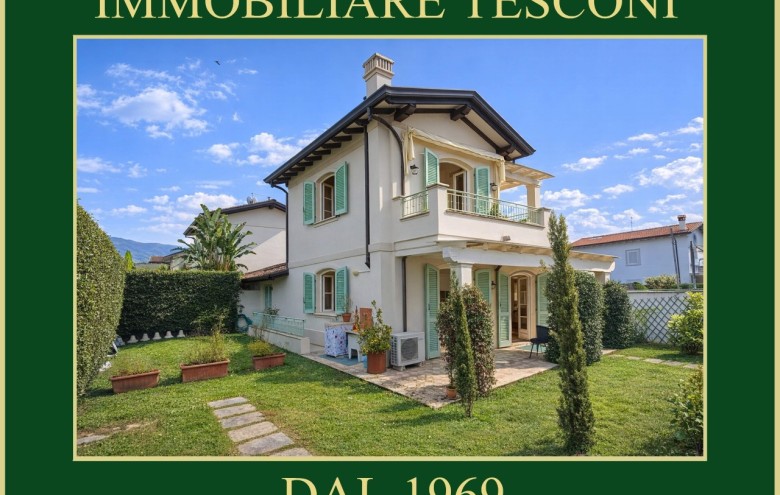 Villetta a schiera in vendita a Montignoso