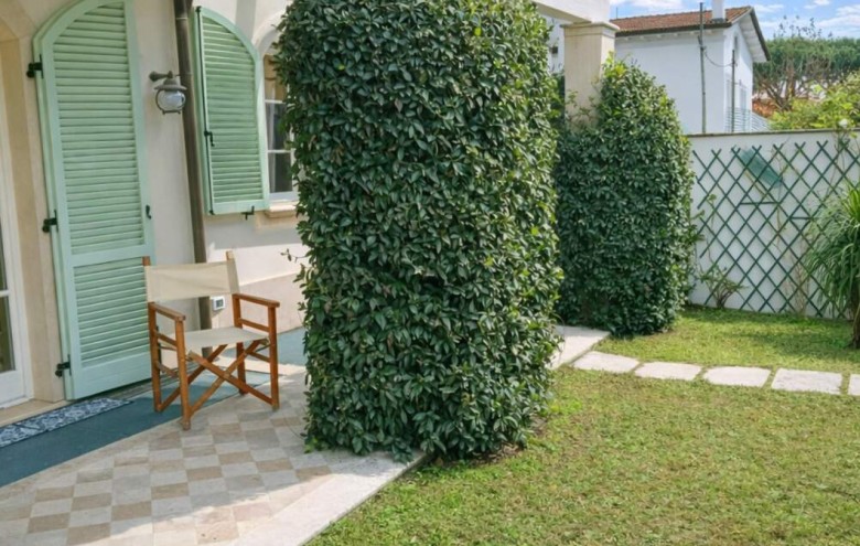 Villetta a schiera in vendita a Montignoso