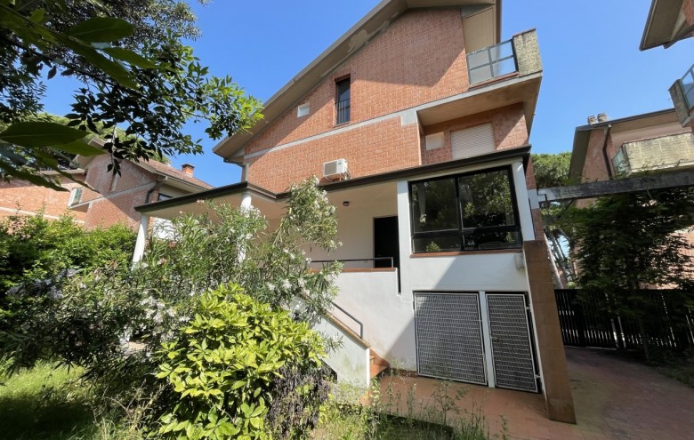 Villa singola in vendita a Pietrasanta