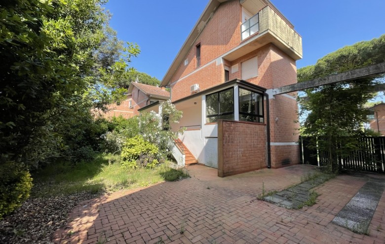 Villa singola in vendita a Pietrasanta