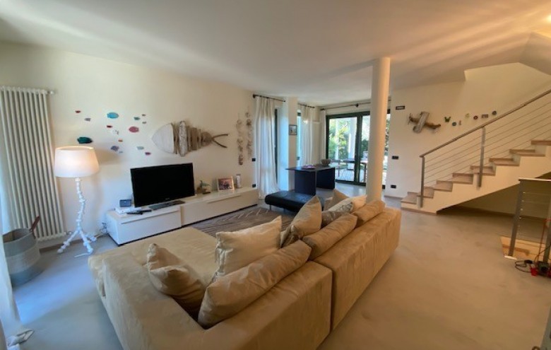 Bifamiliare in vendita a Pietrasanta