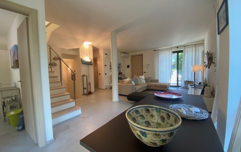 Bifamiliare in vendita a Pietrasanta