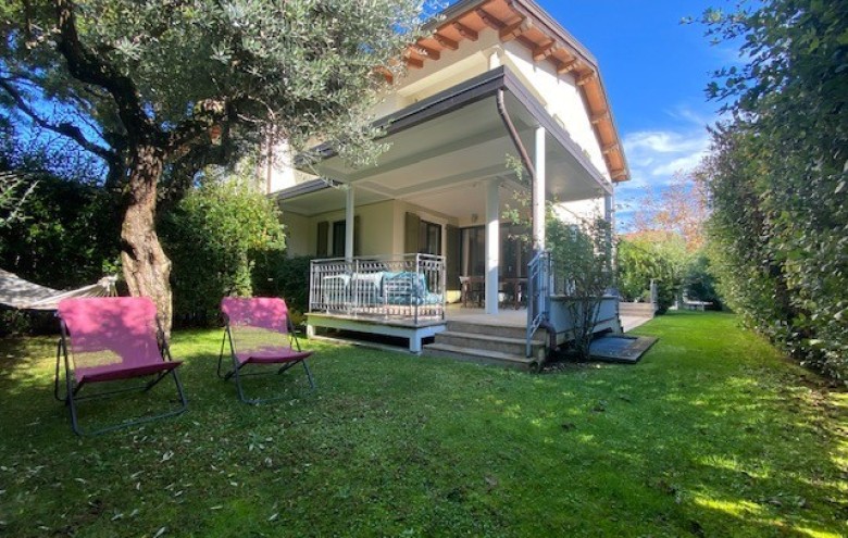 Bifamiliare in vendita a Pietrasanta