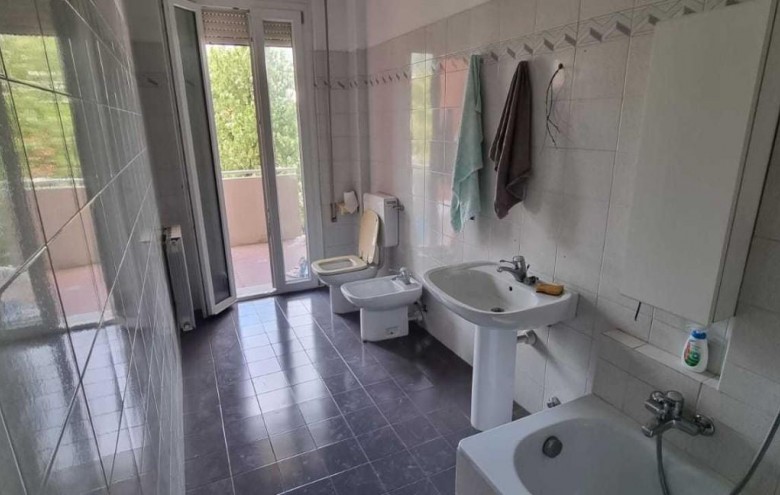 Appartamento in vendita a Massa