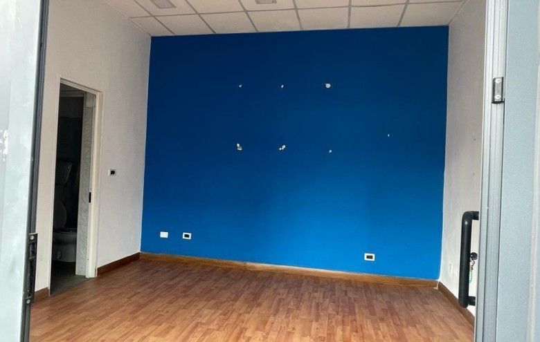 Fondo Commerciale in vendita a Massa