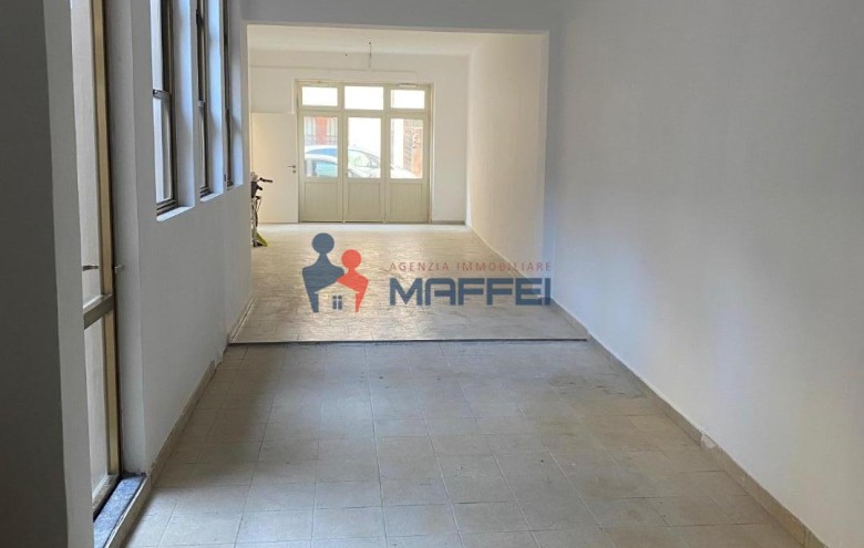 Viareggina in vendita a Viareggio