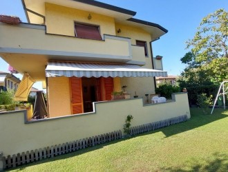 Villa singola in vendita a Marina di Massa