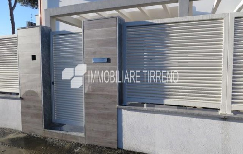 Villa singola in vendita a Montignoso