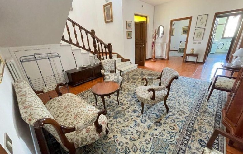 Villa singola in vendita a Carrara