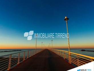 Capannone in vendita a Massa