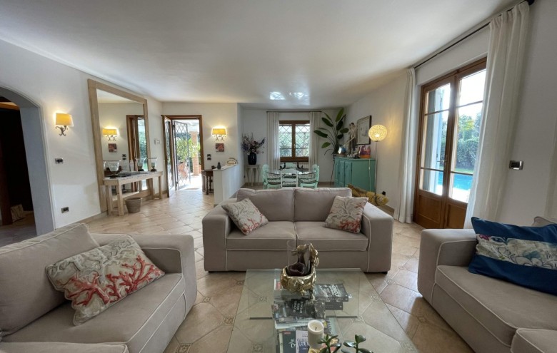 Villa singola in affitto a Pietrasanta