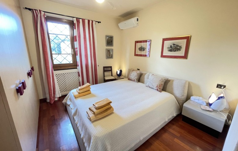 Villa singola in affitto a Pietrasanta