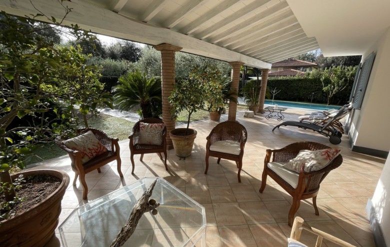 Villa singola in affitto a Pietrasanta