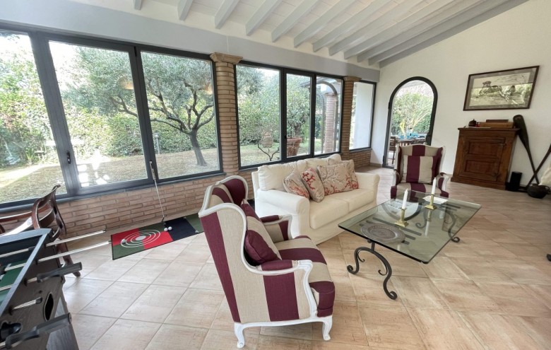 Villa singola in affitto a Pietrasanta