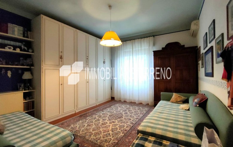 Capannone in vendita a Massa