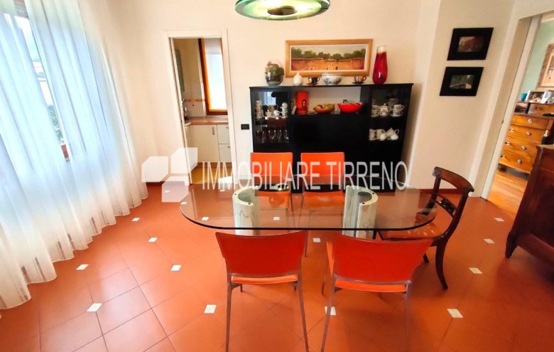 Capannone in vendita a Massa