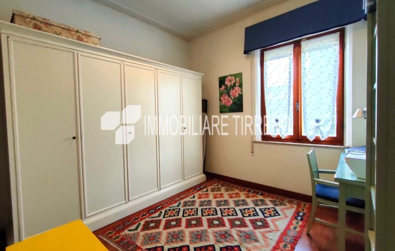 Capannone in vendita a Massa