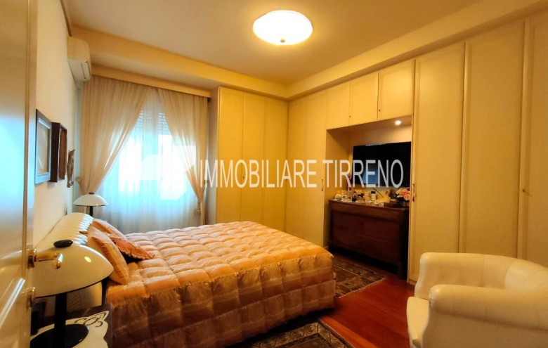 Capannone in vendita a Massa