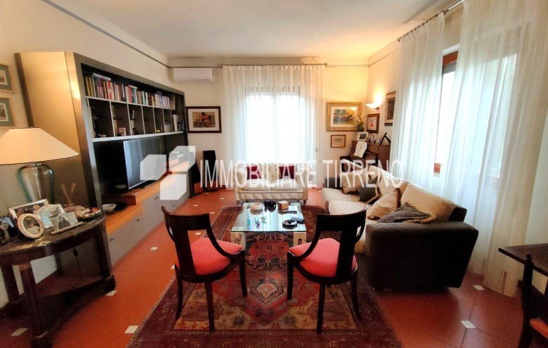 Villa singola in vendita a Massa