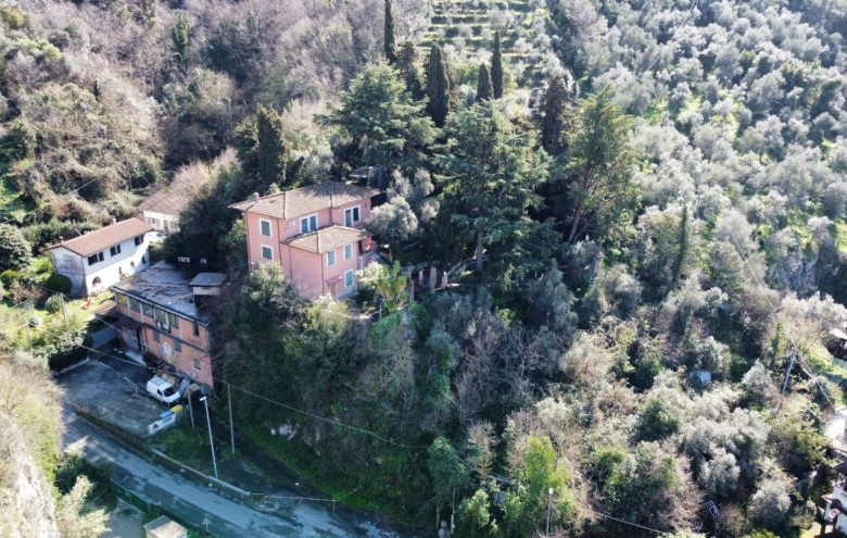 Villa singola in vendita a Massa