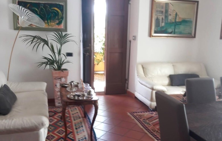 Bifamiliare in vendita a Montignoso