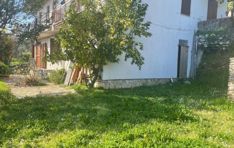 Casa semi indipendente in vendita a Montignoso