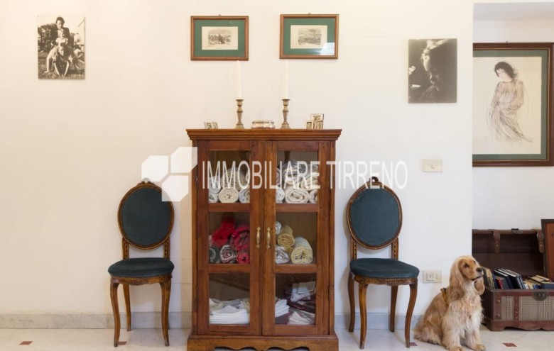 Stabile - Palazzo in vendita a Massa