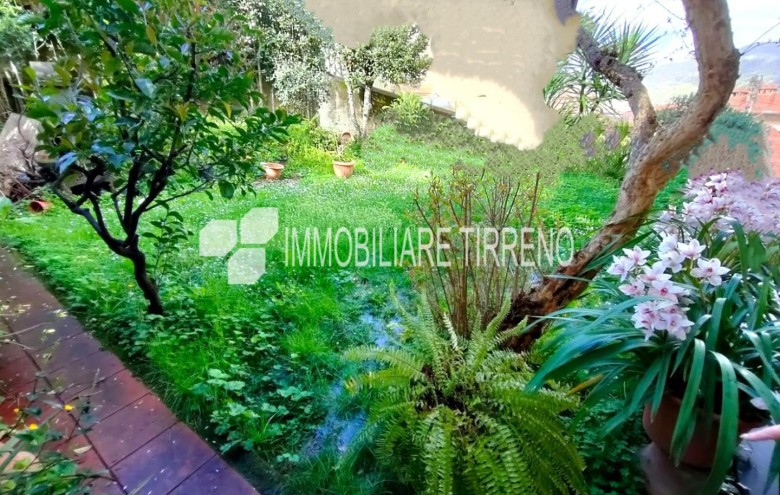 Appartamento in vendita a Massa