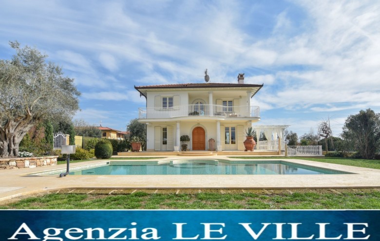 Villa singola in vendita a Pietrasanta