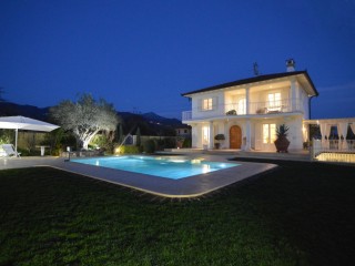 Villa singola in vendita a Pietrasanta