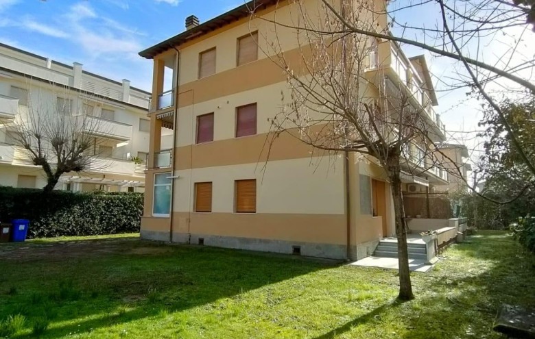Appartamento in affitto a Massa