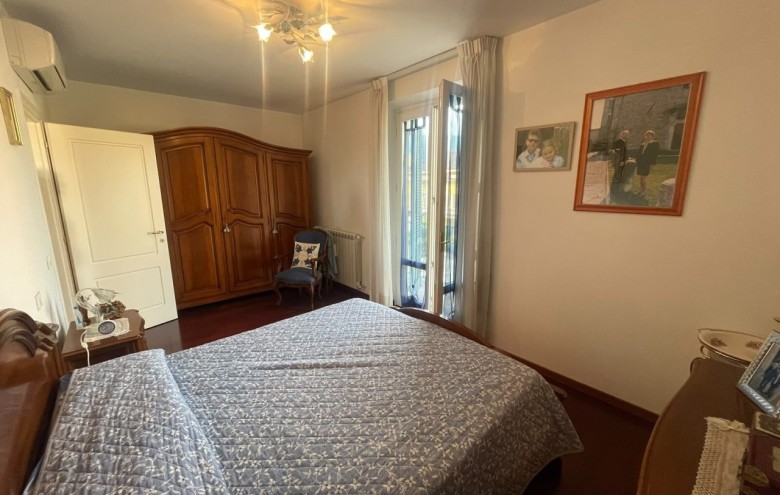 Bifamiliare in vendita a Camaiore