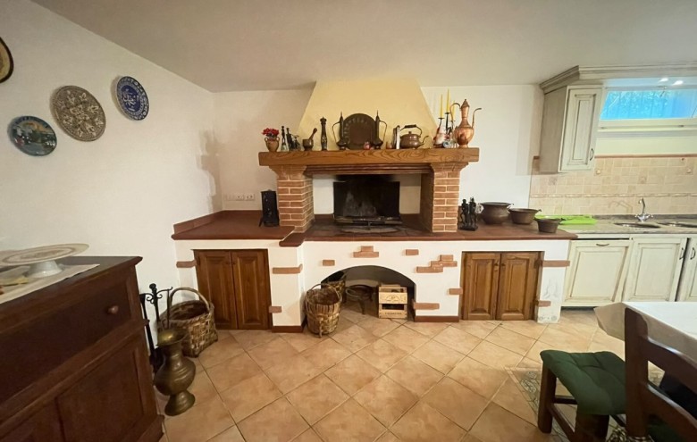 Bifamiliare in vendita a Camaiore