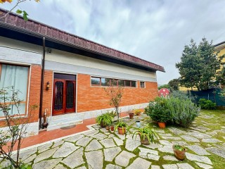 Villa singola in vendita a Massa