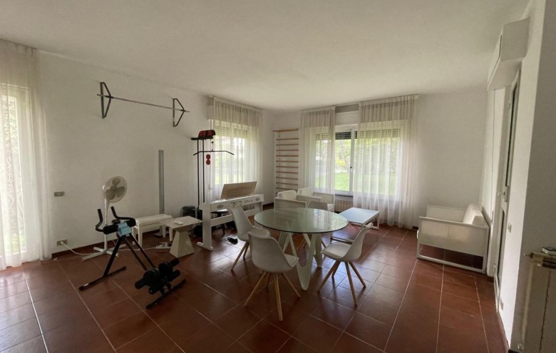 Villa singola in vendita a Massa