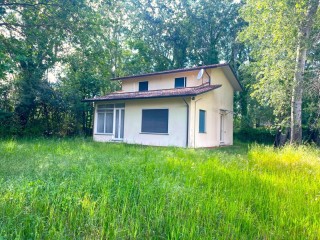Villa singola in vendita a Poveromo