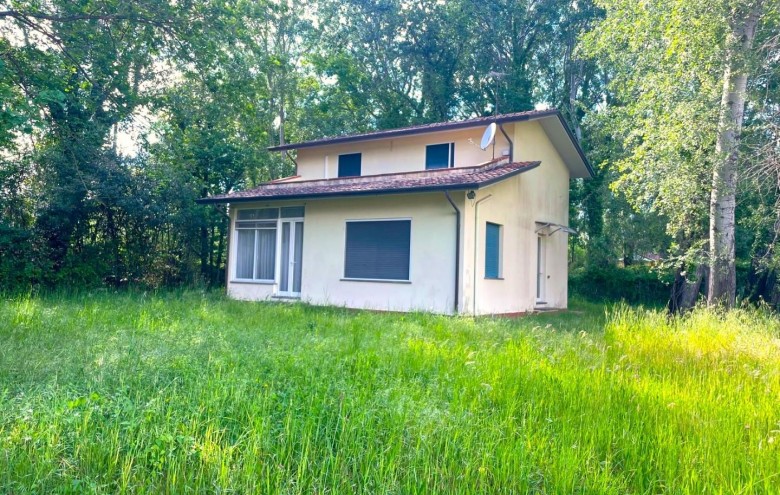 Villa singola in vendita a Massa
