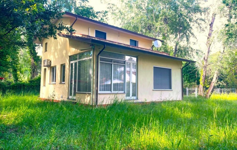 Villa singola in vendita a Massa