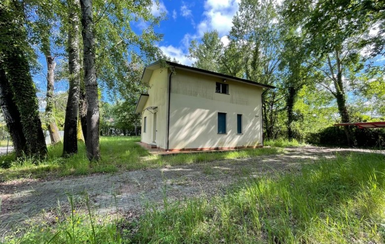 Villa singola in vendita a Massa