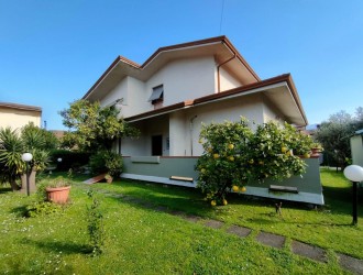 Villa singola in vendita a Ronchi