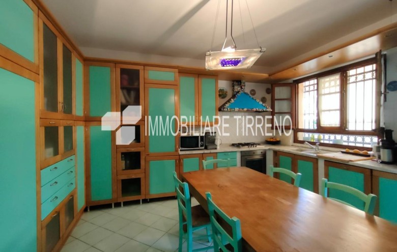 Villa singola in vendita a Massa