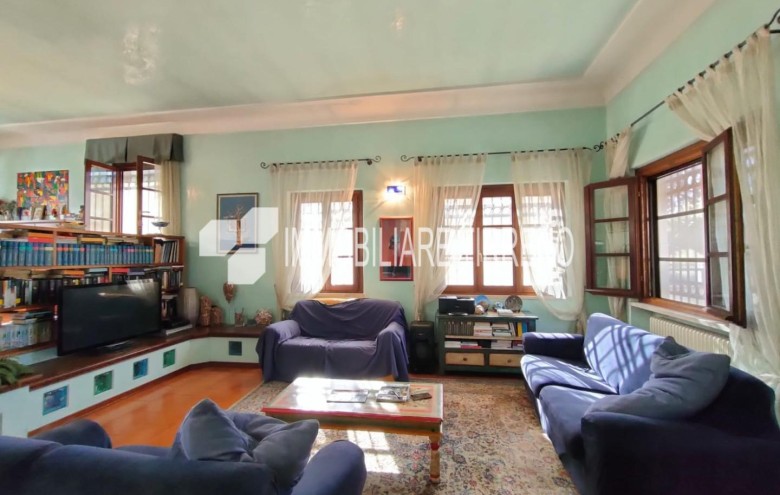 Villa singola in vendita a Massa