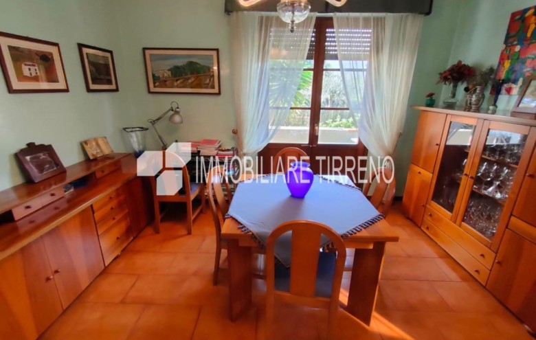 Villa singola in vendita a Massa